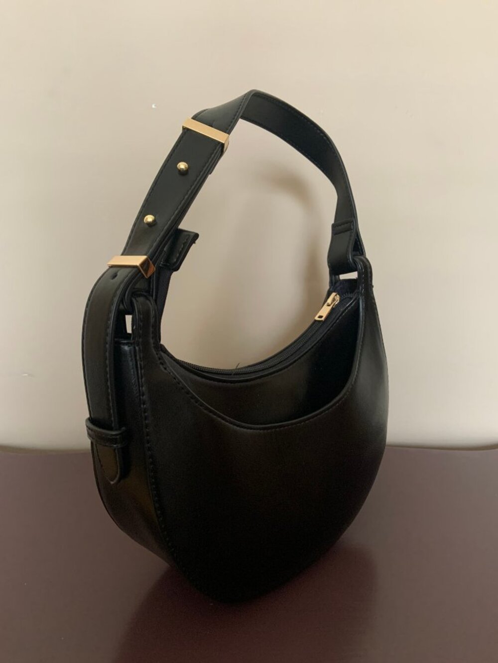 Abercrombie & Fitch Saddle Handbag Black